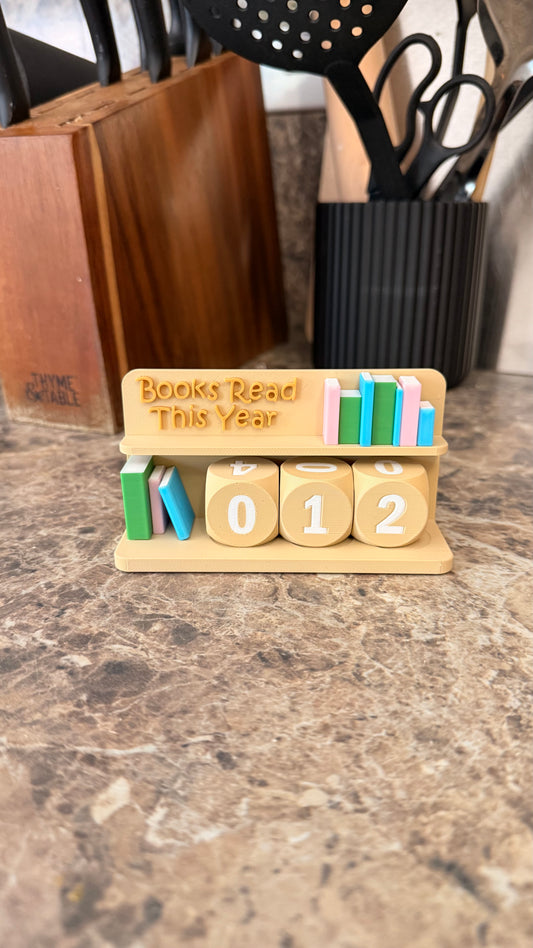 Books read this year counter w/ dice